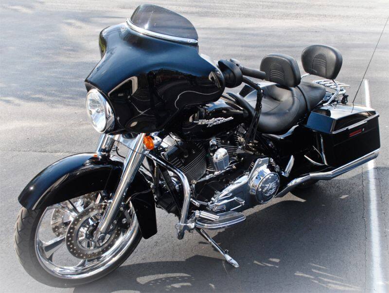 Harley Davidson Motorcycle featuring Hwag Halters products